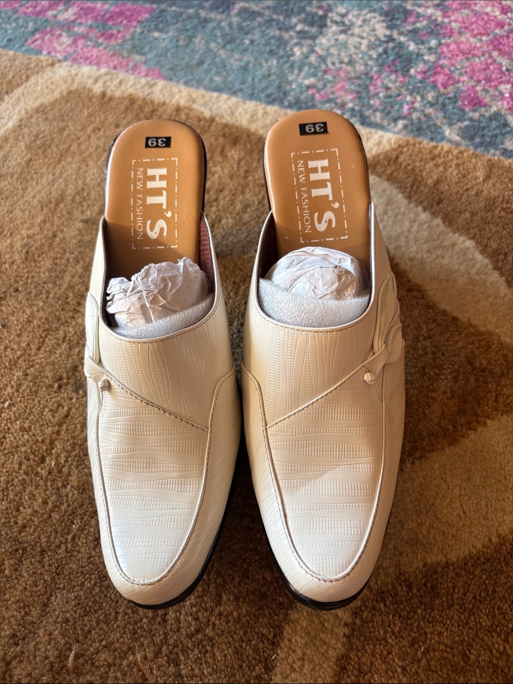 Women’s  Cream Slip-On Loafers heels